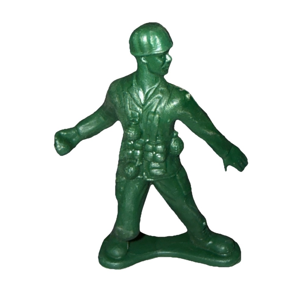 Greenbrier International Green Army Man Plastic Toy Figure 4 inch Preowned
